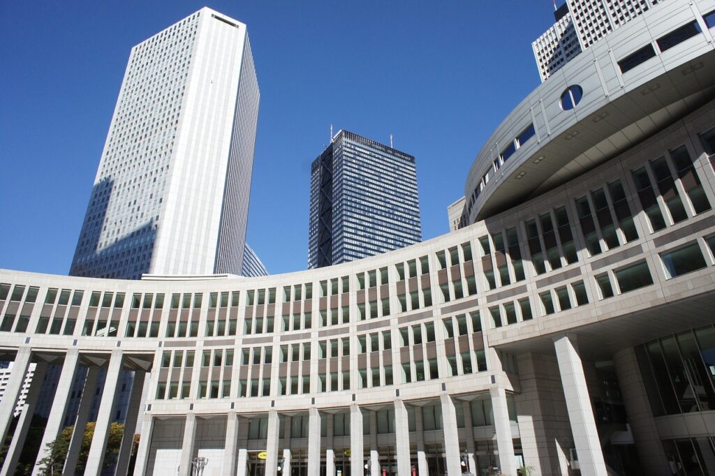 バックエンドエンジニアの転職における年収相場はどれくらい？